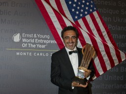 EY_Hamdi Ulukaya - Chobani - vitez WEOY